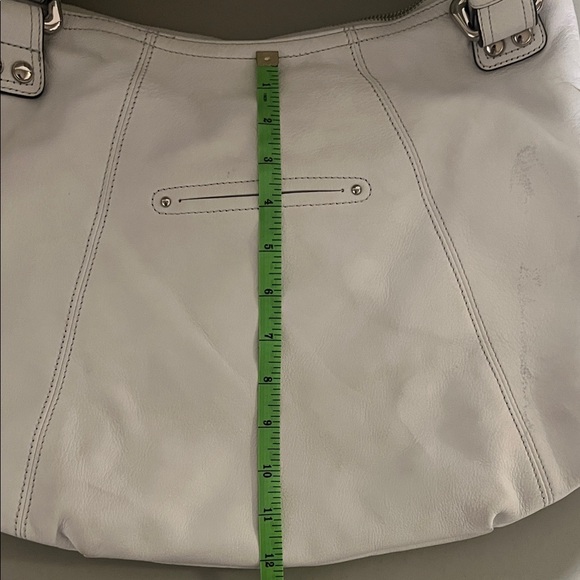 B. Makowsky White Hobo Shoulder Bag Silver Hardware - Picture 11 of 11